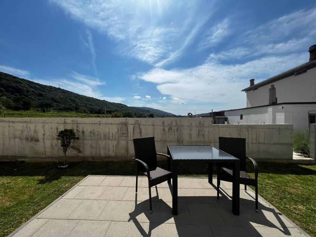 Apartments Petrusic Supetarska Draga Luaran gambar