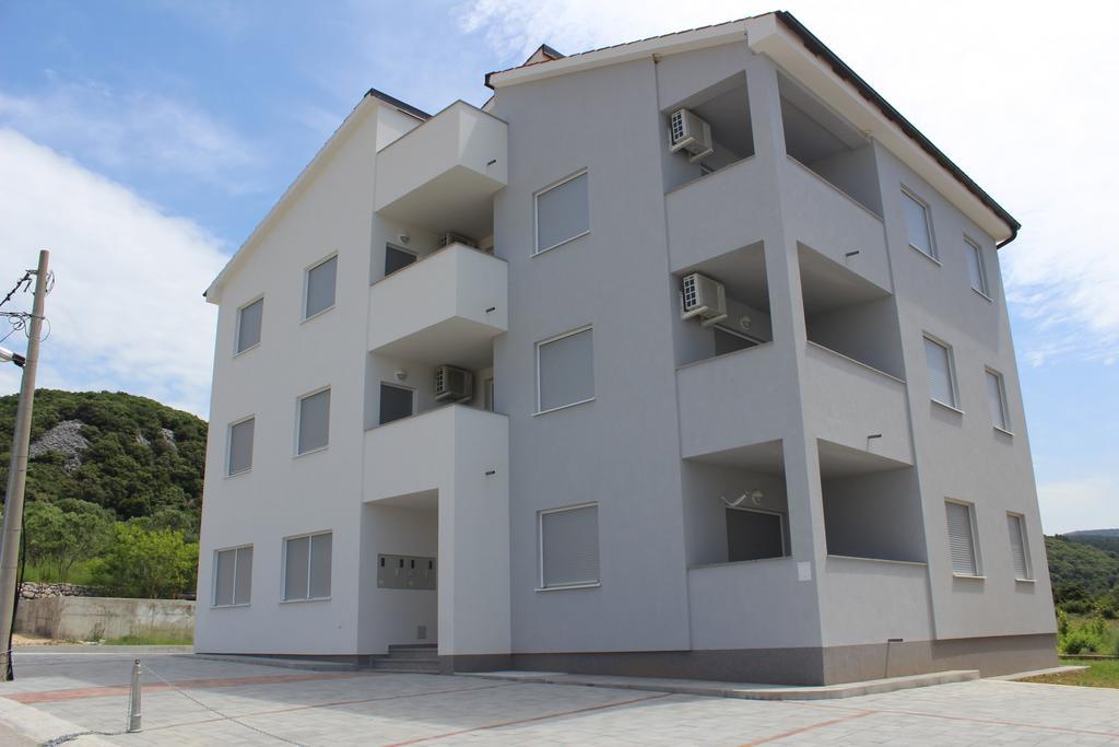 Apartments Petrusic Supetarska Draga Luaran gambar