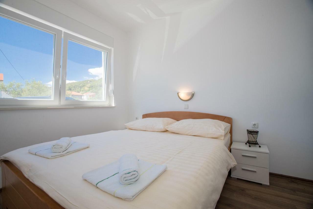 Apartments Petrusic Supetarska Draga Luaran gambar