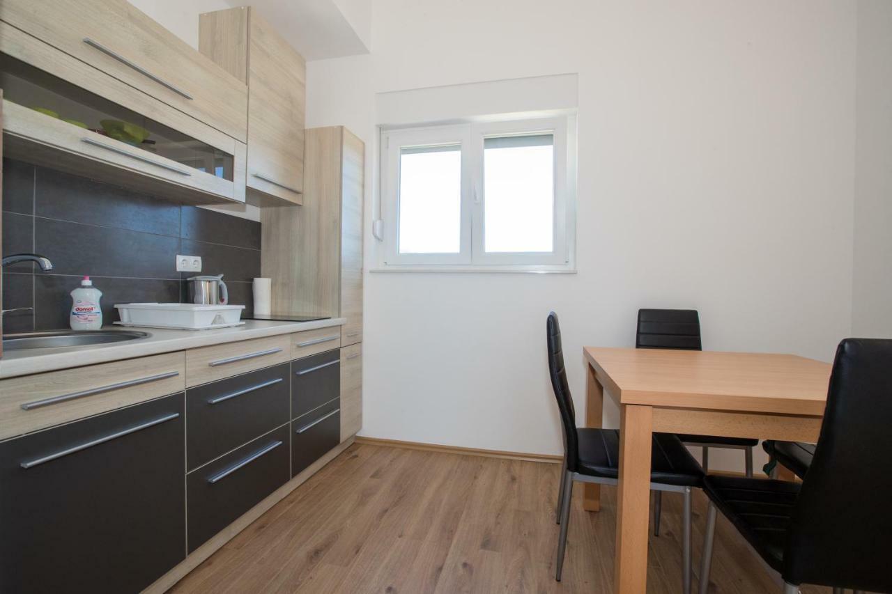Apartments Petrusic Supetarska Draga Luaran gambar